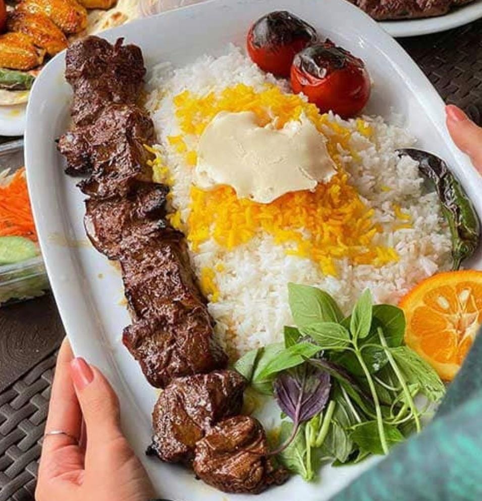 بیرون بر کبابخونه در جانباز یزد